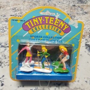 Tara Toy Corp- Tiny Teeny Sports Collection Figures